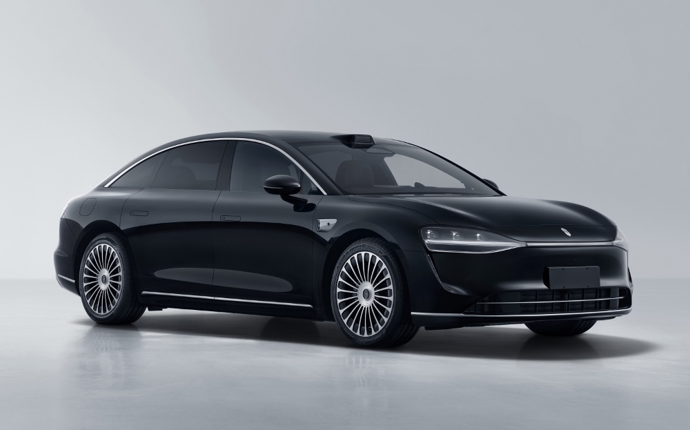 小鹏增程新车下饺子，吉利申报甲醇插混车！10月工信部车展8大新车解读