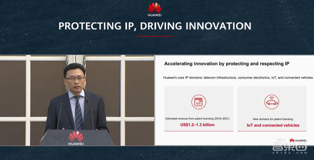 华为反击!美国老实掏钱,华为官宣5G专利收费:每部手机最高2.5美元