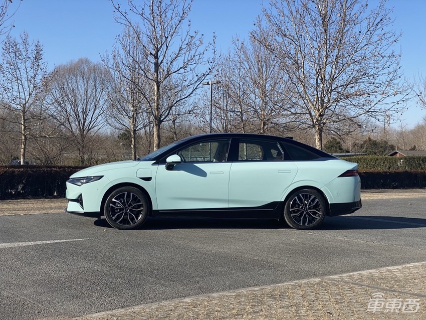 小鹏P5极寒测试：综合续航430km，有个“秘密武器”让冬季续航更好