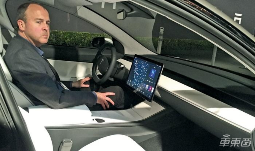 福特挖角苹果造车高管 将担任首席先进技术官