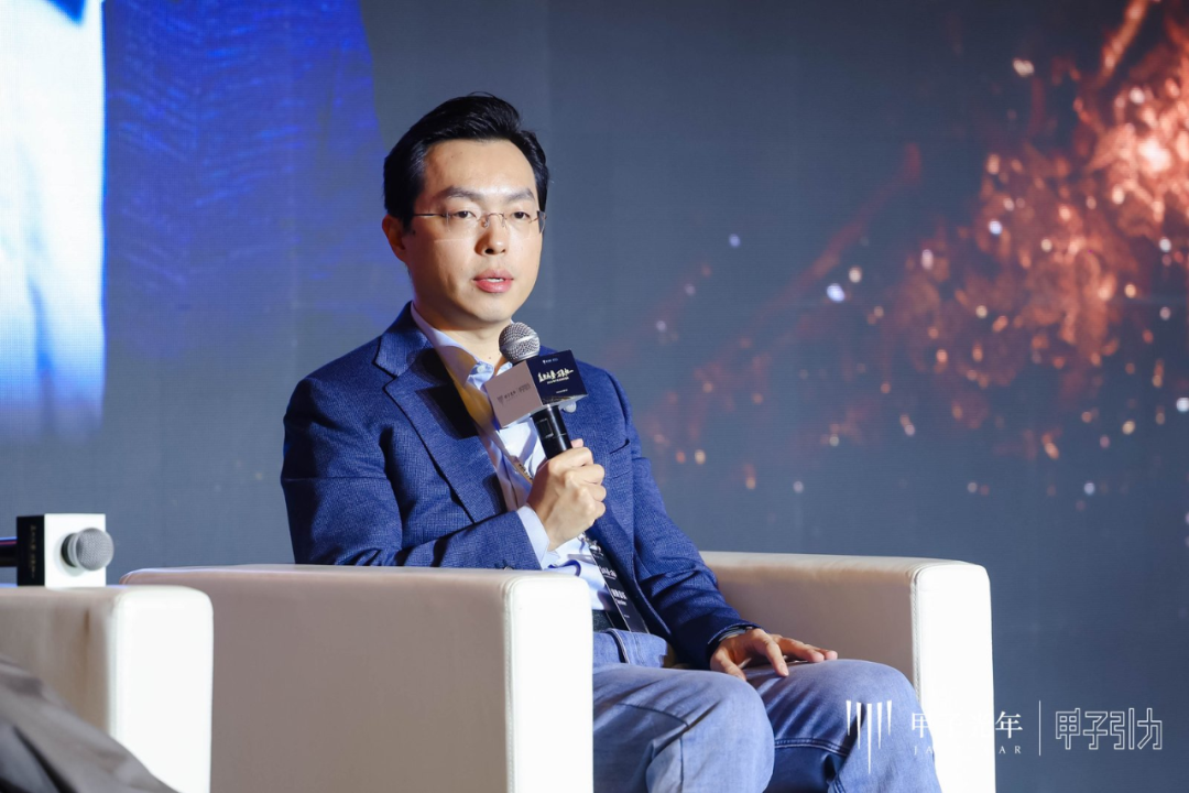 70余位大咖激辩AI下半场生存法则,「2025甲子引力年终盛典」圆满落幕