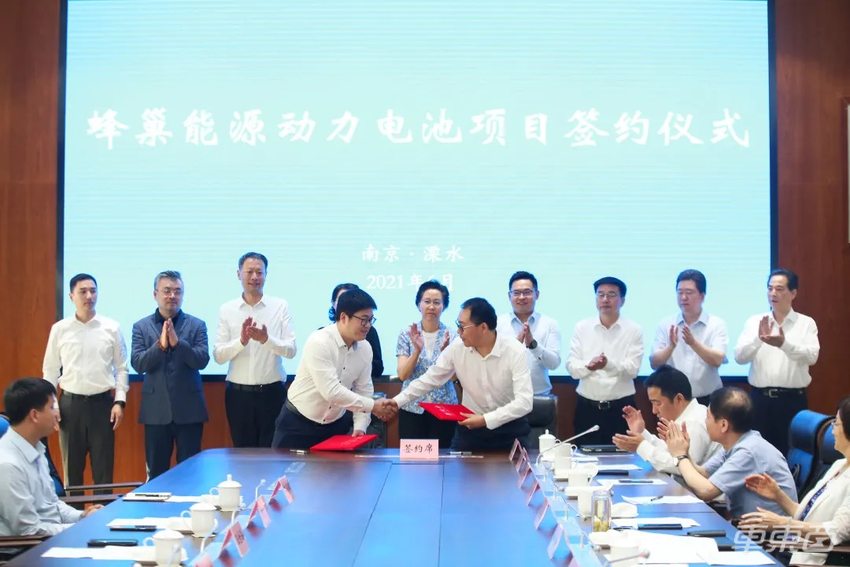 汽车电池荒真相调查:车厂等米下锅,电池厂加速扩产