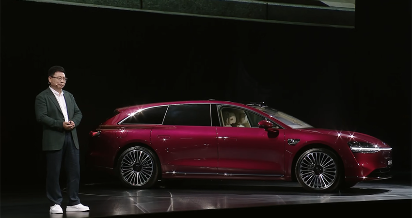 华为系首款旅行车30.98万开卖！余承东朝百万销量发起冲锋，北汽董事长现场表决心