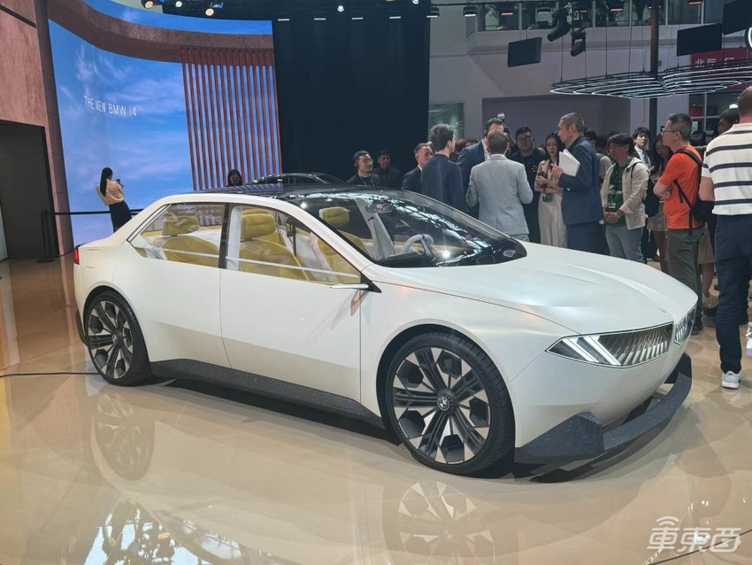 车模失业老板当网红,北京车展成小米车展!除了热梗还有这五大行业真相