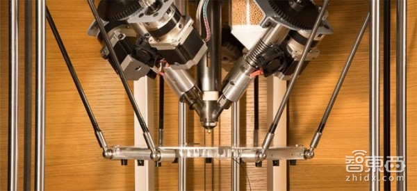 智东西晚报：宝马英特尔齐推自动驾驶汽车 通州出现3D打印别墅