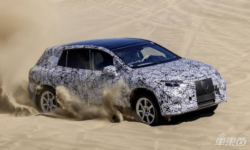 奔驰最贵纯电SUV内饰曝光！采用1.4米中控屏，4月19日将正式发布