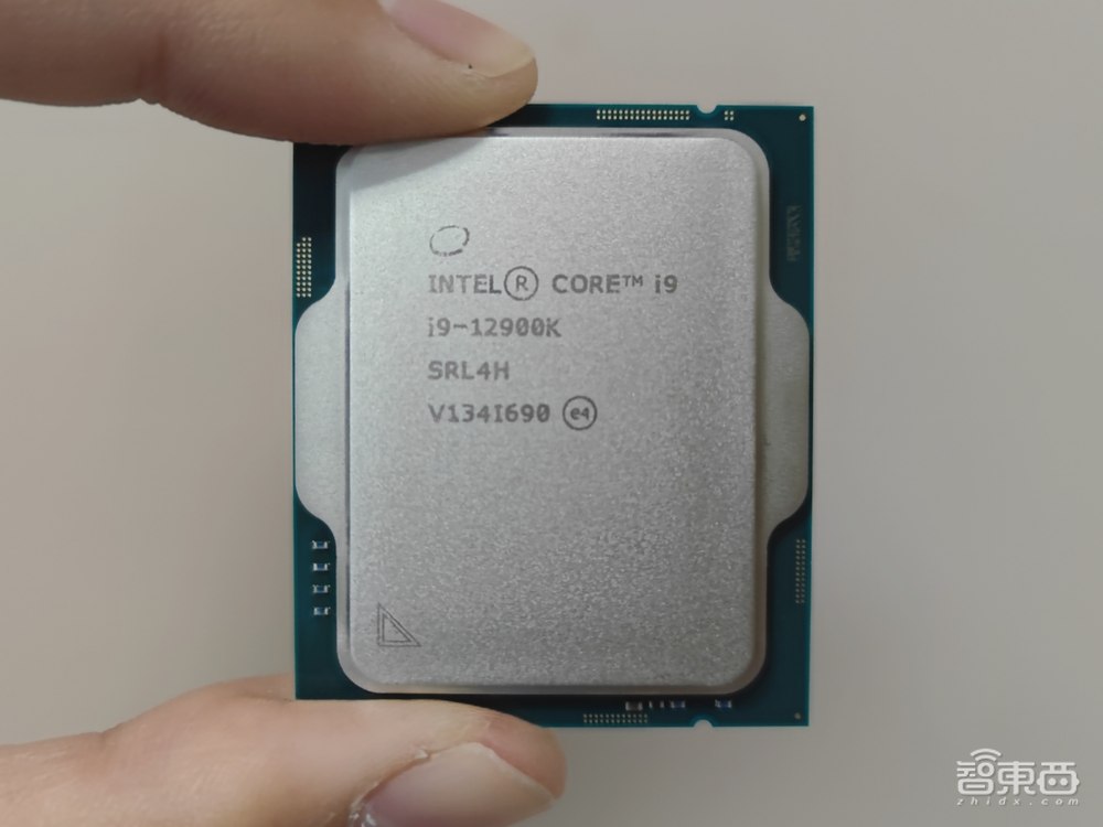 12代酷睿首发评测:干翻苹果碾压AMD,英特尔逆风翻盘稳了?