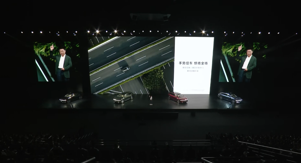 华为系首款旅行车30.98万开卖！余承东朝百万销量发起冲锋，北汽董事长现场表决心