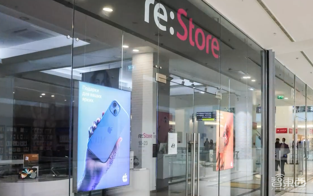 俄乌激战30天：中国手机巨头躺枪还是躺赢？