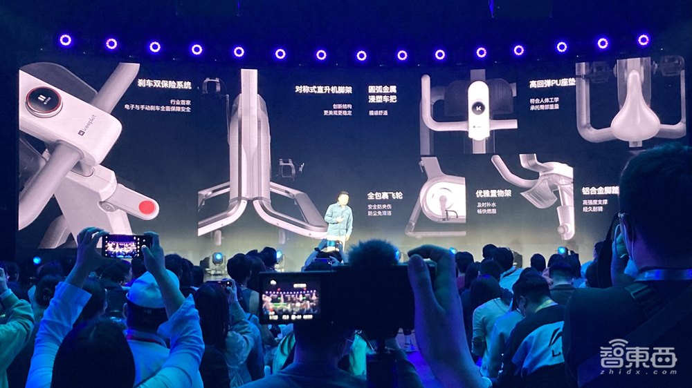 Keep两大新品出炉!双屏动感单车自动配速,99元智能手环真香?