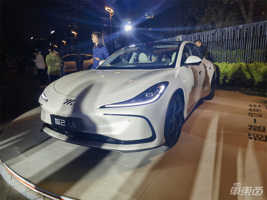 智己L6预售价23万起！上车固态电池，无图NOA年内开通全国