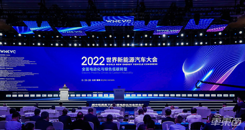 曾毓群再放狠话：有了换电技术，买车只买车身就行！