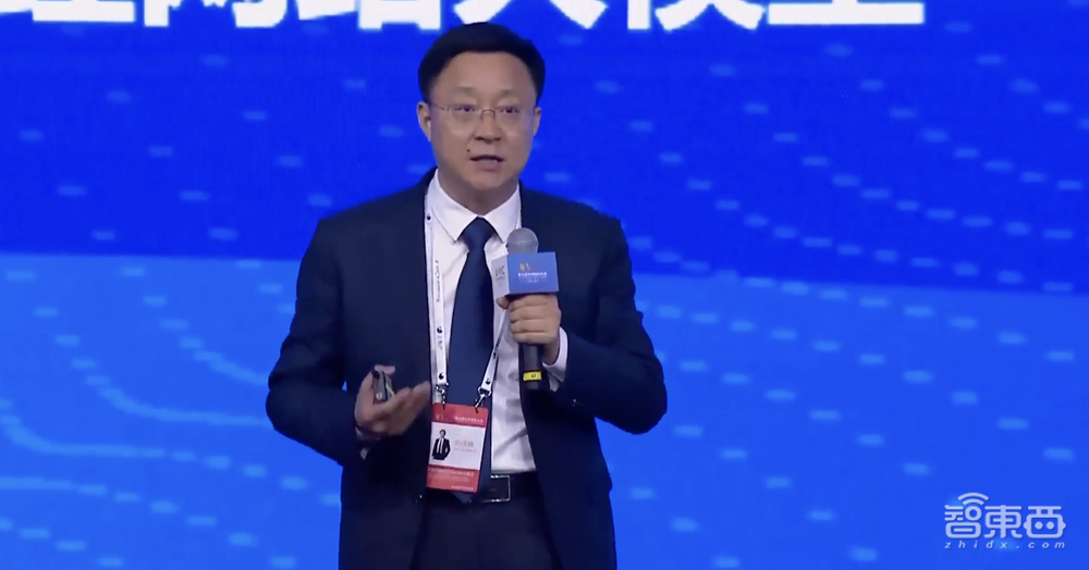 世界智能大会开幕看点:李彦宏刘庆峰周鸿祎热聊大模型,王坚回忆跟黄仁勋聊天