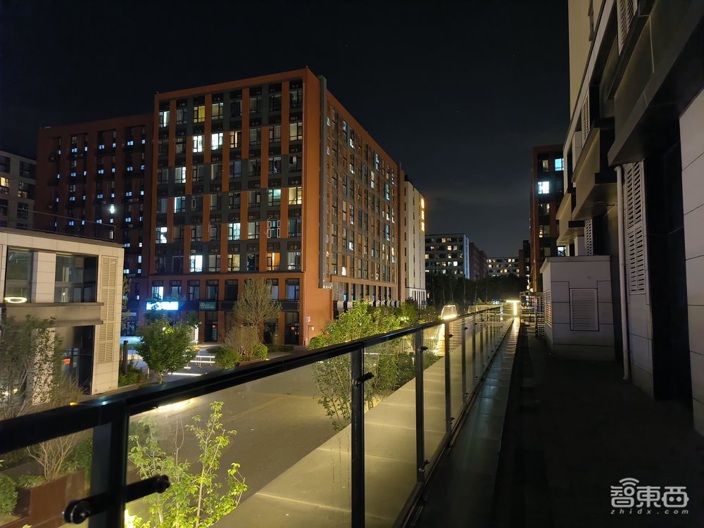 OPPO Reno8 Pro+体验:自研影像NPU提升逆光、夜拍,大镜头窄边框抢眼