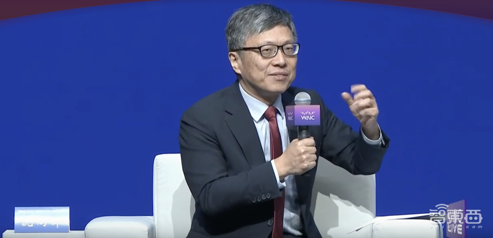 AI讓全球GDP翻10倍！但風險比核問題還嚴峻，三大圖靈獎大佬對話，WAIC干貨看盡