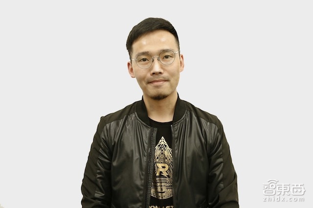 大疆又一重磅大招,RoboMasters机甲竞赛机器人明年3月空降魔都!