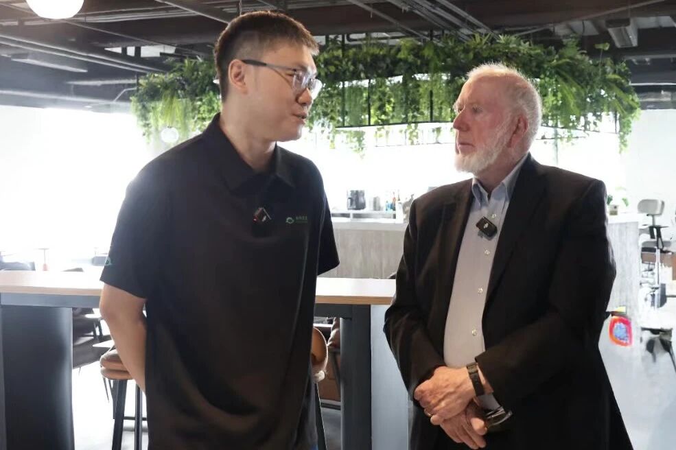 未来医生对话凯文·凯利:人类突破120岁的技术密码是什么?