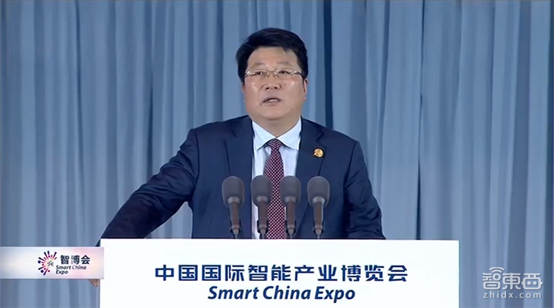 马云马化腾李彦宏同台激辩！紫光/高通正面开战，一文看尽重庆智博会热点