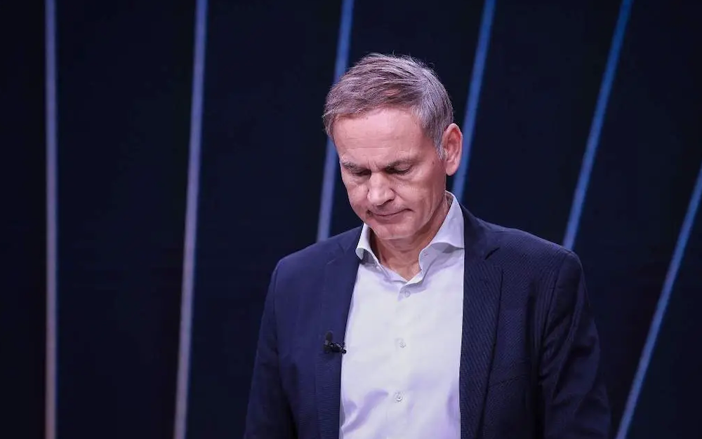 德系车企巨头也不挣钱了！保时捷暴亏80亿，大众转亏百亿，奔驰利润直降七成