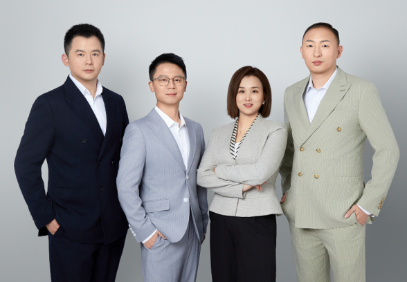 今年首个AI硬件爆款!冲上全国Top 1,腾讯前AI大牛入局 | 智东西对话创始人