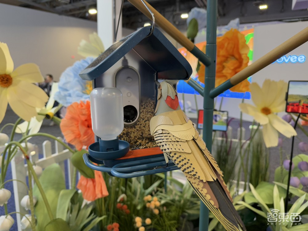 暴走4萬步逛遍CES2025：十大方向最火，中企已上牌桌，萬物皆可AI