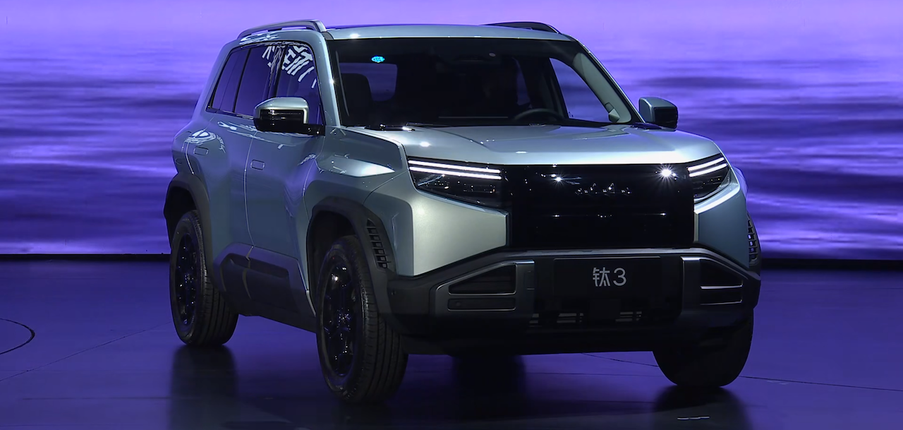 15.38万起！方程豹钛3闪充版上市，充电速度、续航双提升