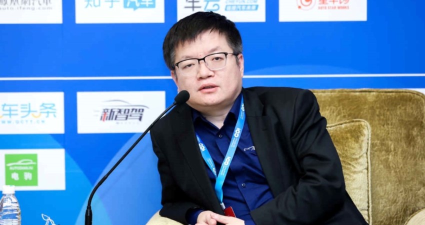 车东西对话商汤科技联合创始人王晓刚:正探索多模态大模型自动驾驶方案