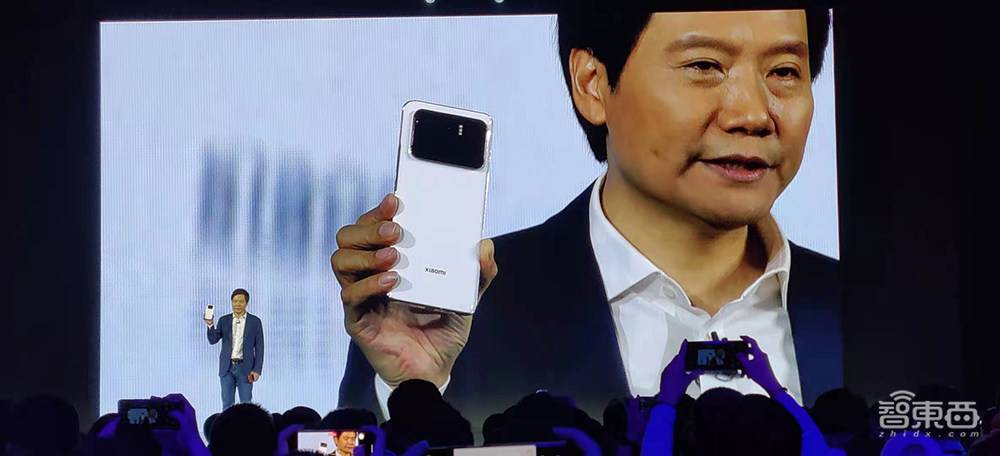 小米发布会上半场：连发两款安卓机皇，折叠屏MIX+自研芯明天见