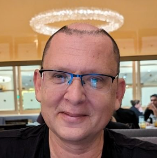 马斯克身边的男人快走光了