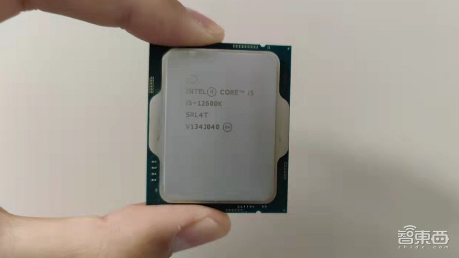 12代酷睿首发评测:干翻苹果碾压AMD,英特尔逆风翻盘稳了?