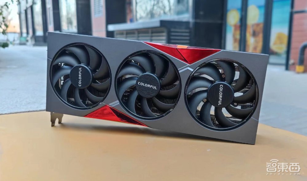 等等党的胜利？RTX 4070Ti首发体验：2K游戏帧数翻倍，4090一半价格
