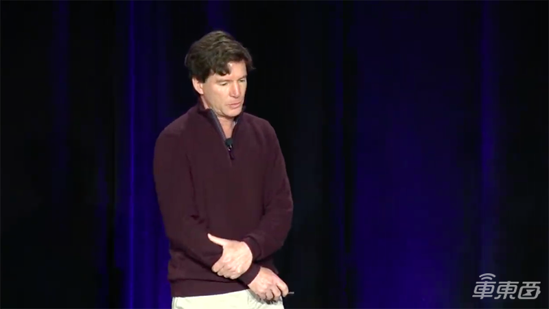 昨夜，特斯拉公布最強自動駕駛芯片 2020年部署無人出租車隊