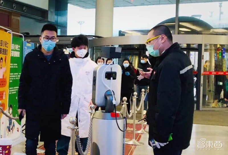 三年落地上万台!新基建宠儿,猎豹机器人业务凭什么火了?