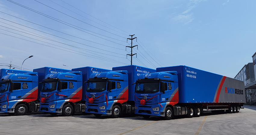 智加科技联合荣庆物流完成100台前装量产智能重卡订单，首批交付5台