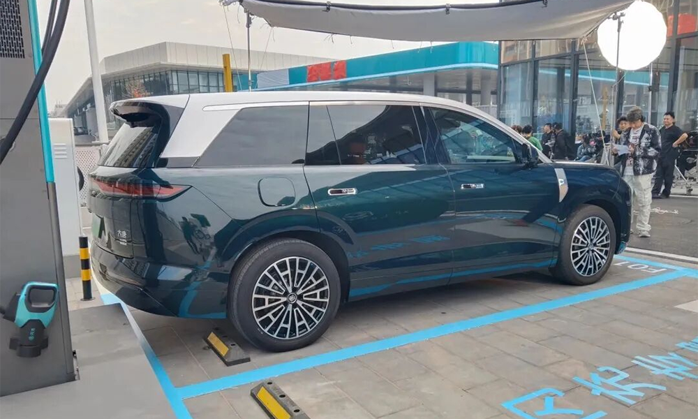 比亚迪全新车型“大唐”亮相！尺寸或超问界M9，激光雷达、闪充都配上了