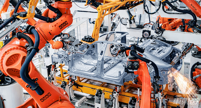 蔚来火力全开：明年交付3款新车！第二工厂也开建了