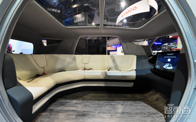 今年就要商用 驭势科技造了辆能自动驾驶的移动电影院