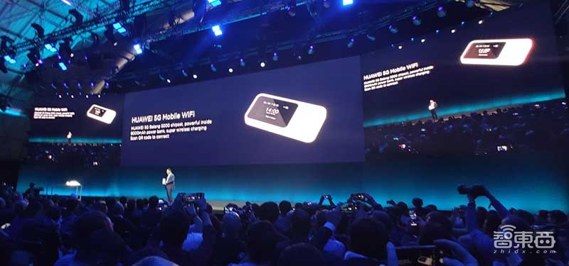 1万7,6月开卖!华为5G折叠屏手机来了,黑科技爆表【附上手视频】