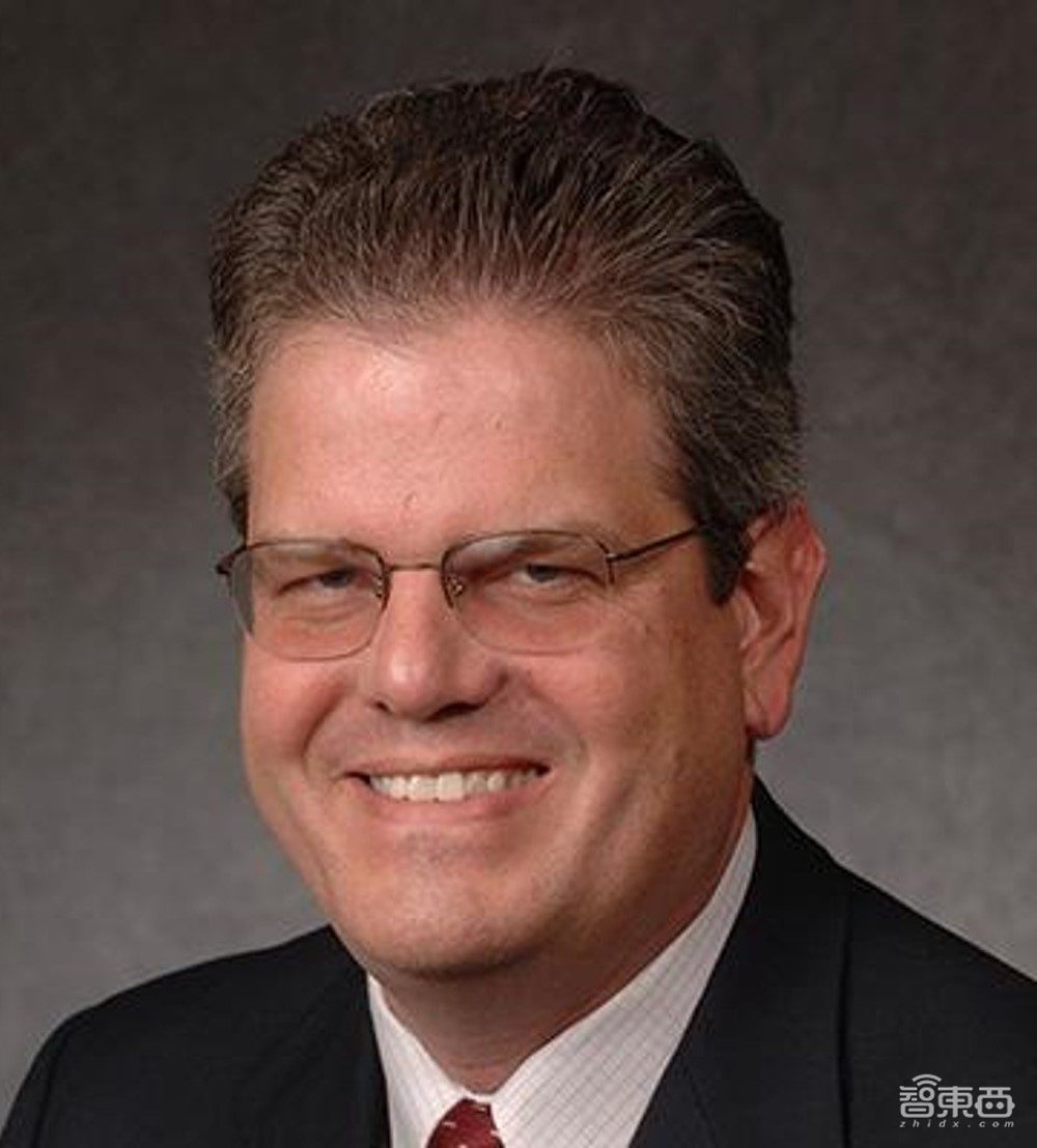 低价套现的英伟达创始人:血亏1000亿美元,还把家产全都捐了