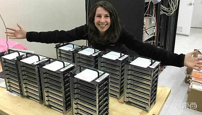 500万GB数据“拼”出黑洞照片!MIT美女博士还原终极算法