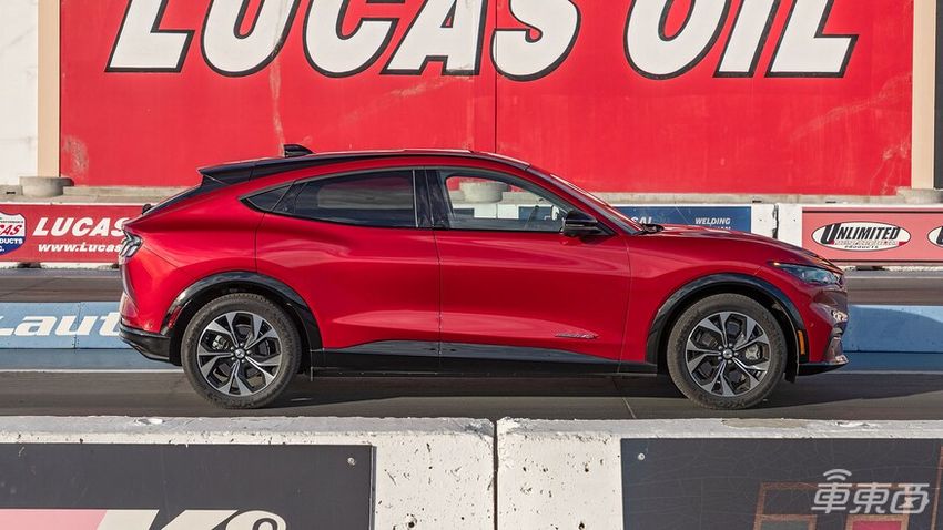 野马首次触电！首试Mach-E凭什么挑战Model Y