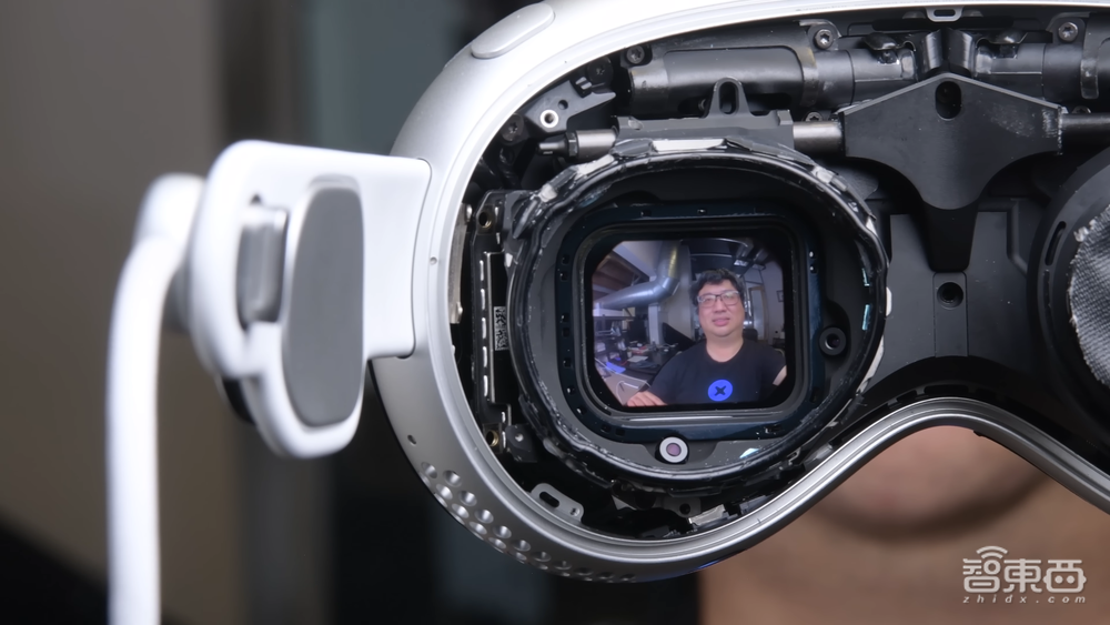 芯片级拆解!35颗苹果Vision Pro 芯片型号供应商首次解密!显微镜看索尼屏惊艳业界