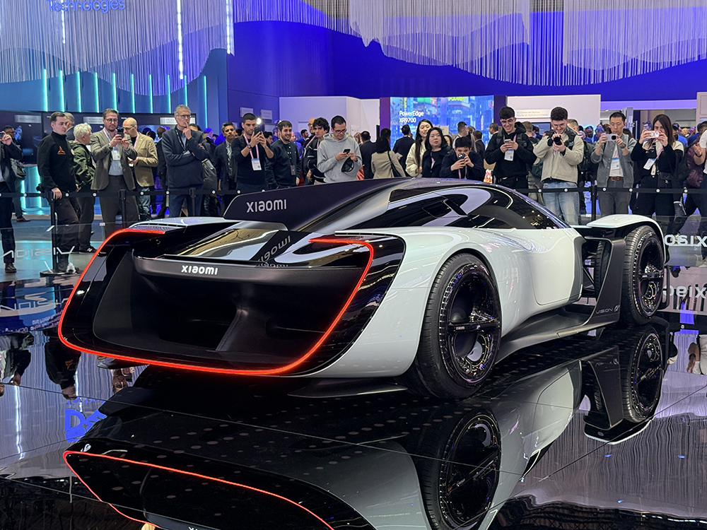 中国科技军火轰向MWC！豆包千问硬控老外，手机新物种炸场，6G真要来了