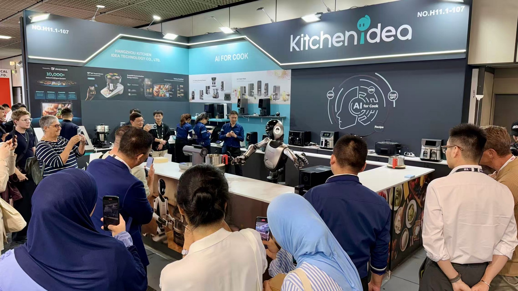 暴走IFA展會帶來八大看點(diǎn)！宇樹機(jī)器人表演秀翻老外，國產(chǎn)AI眼鏡攻陷歐洲，“電動老頭樂”也來了