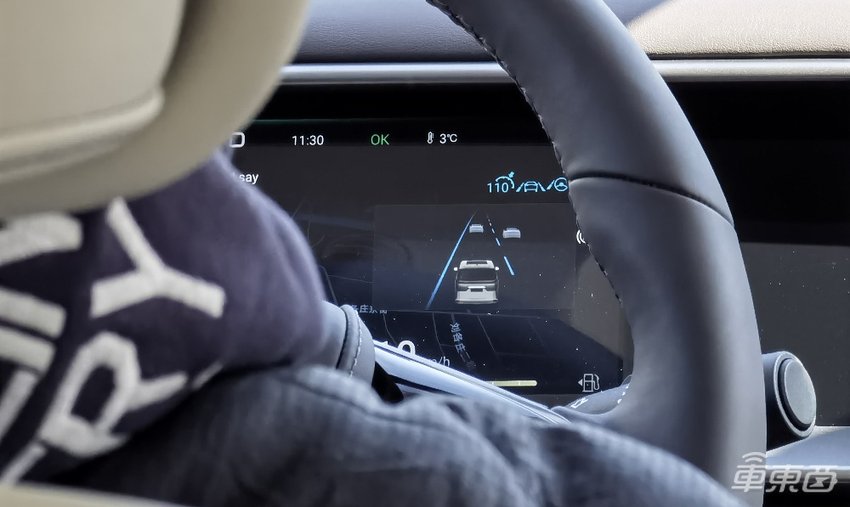 试乘2024款腾势D9：“冰箱沙发”再次升级，竞争力更强了