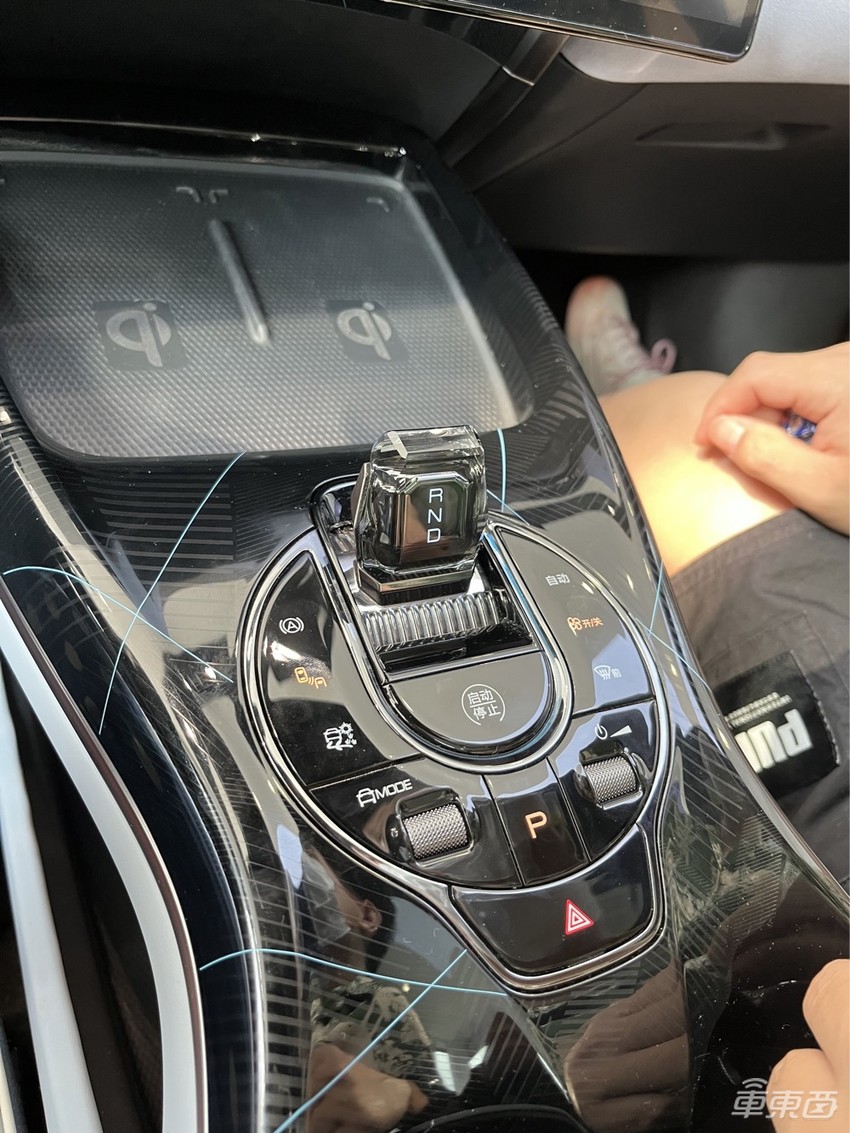 6万人等提车，特斯拉平替，比亚迪海豹有这么火？