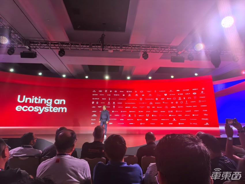 刚刚,高通连甩两颗车芯王炸!智驾座舱全面AI化,理想奔驰首批用