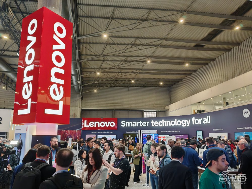 中国硬科技霸场MWC!小米SU7出征,华为搞大事,AI炸了芯片窝