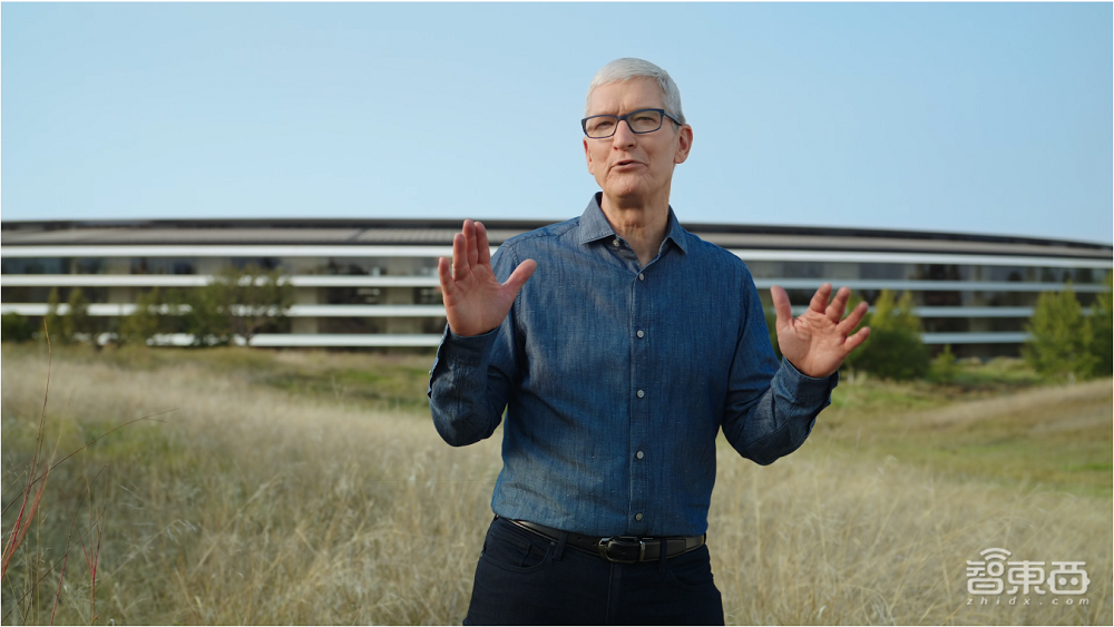 乔布斯当场“复活”!苹果发AirPods 3和地表最强电脑芯片,秀刘海屏Macbook Pro