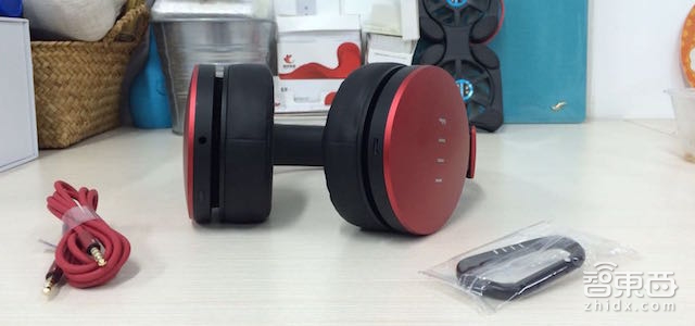 汪峰组团造HIFI耳机 最贵蓝牙版FIIL卖1599